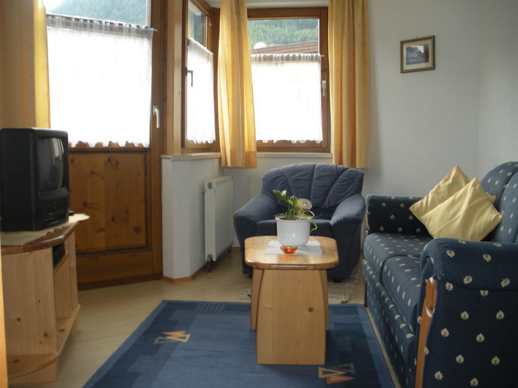 Apartment Christine Oettl Pfunds Quarto foto